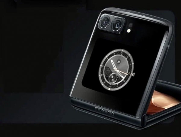  Представлен смартфон Moto RAZR 2022 с гибким экраном нового поколения 144 Гц 